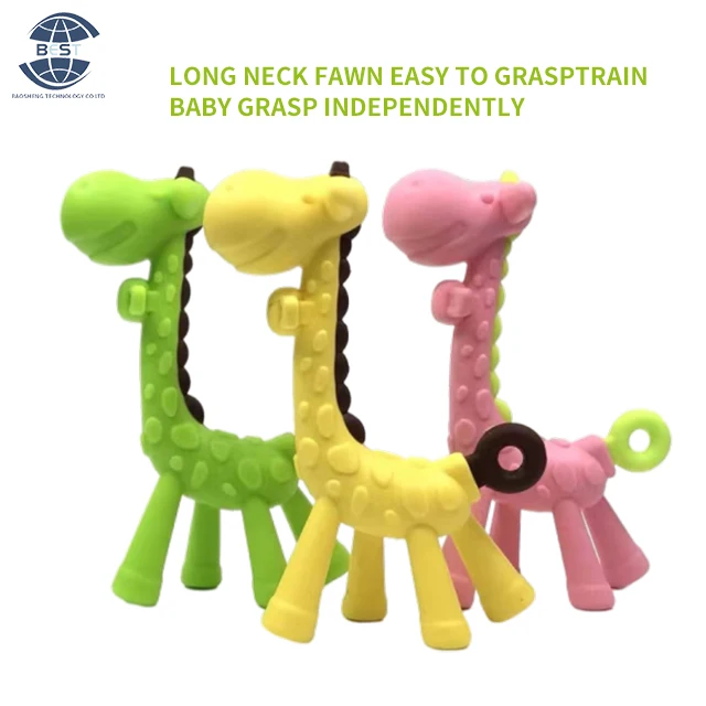 Beautiful cartoon colorful baby silicone toys Baby feeding set Customizable giraffe baby teether