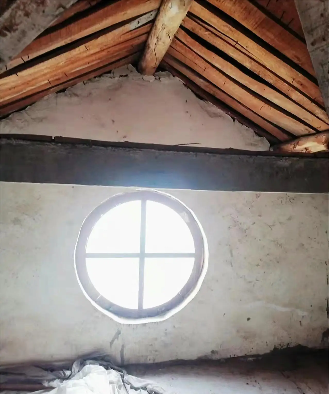 Hot Sell Double Glass Aluminum Frame Open Impact Resistance Hurricane Proof Round Circle Windows narrow rotating  window