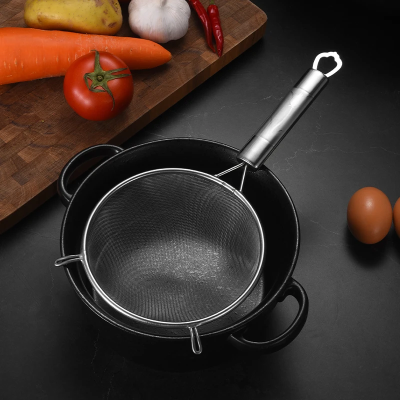 High Quality Stainless Steel Kitchen food strainer and colander Fine Mesh Strainer Set With Handle Liquid Mesh Big Wire Straine