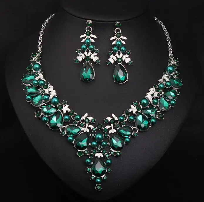 big necklace set