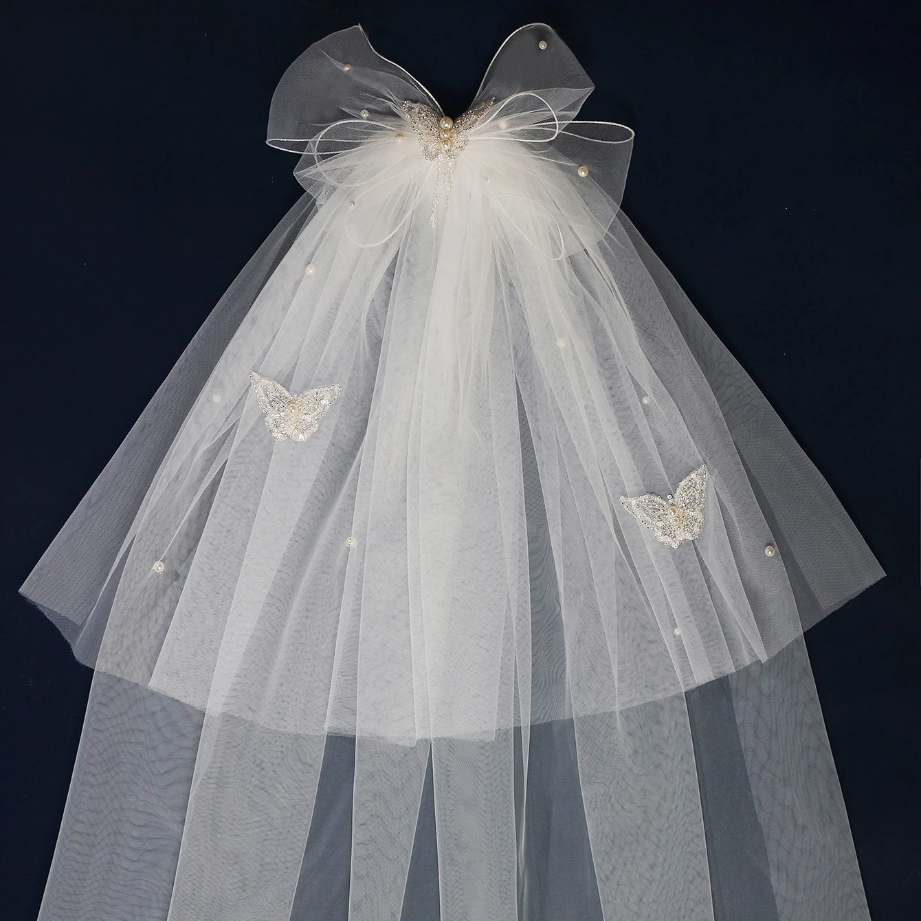 2022  Hot Style Wedding Veils Bridal Veil Wedding Accessories Romantic Pears Butterfly  Women Soft White Party Edge Layer