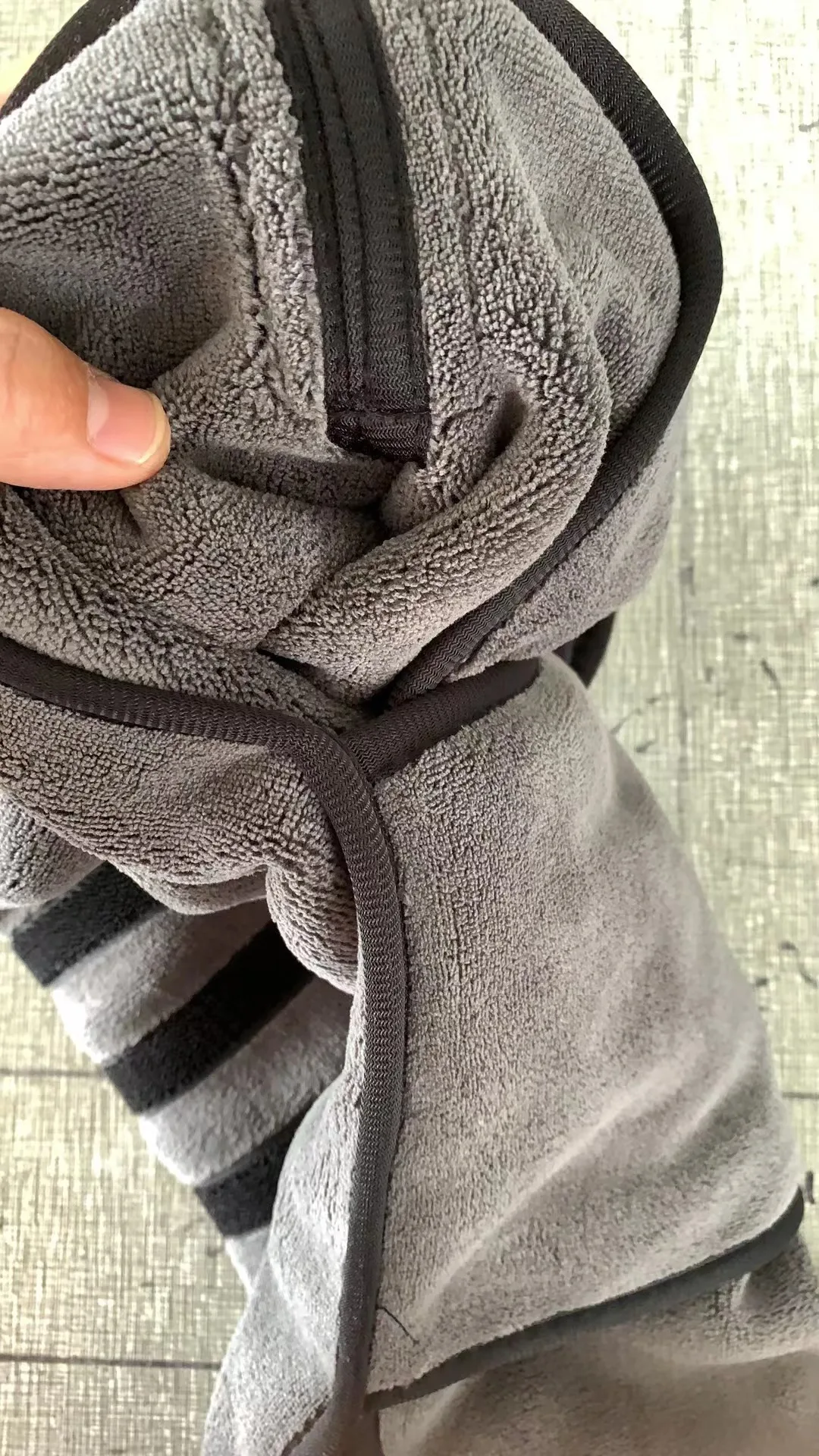 Luxury Dog Bathrobe Bath Towel Coat Vendors Microfiber Soft Super Absorbent Pet Bathrobe Drying Coat