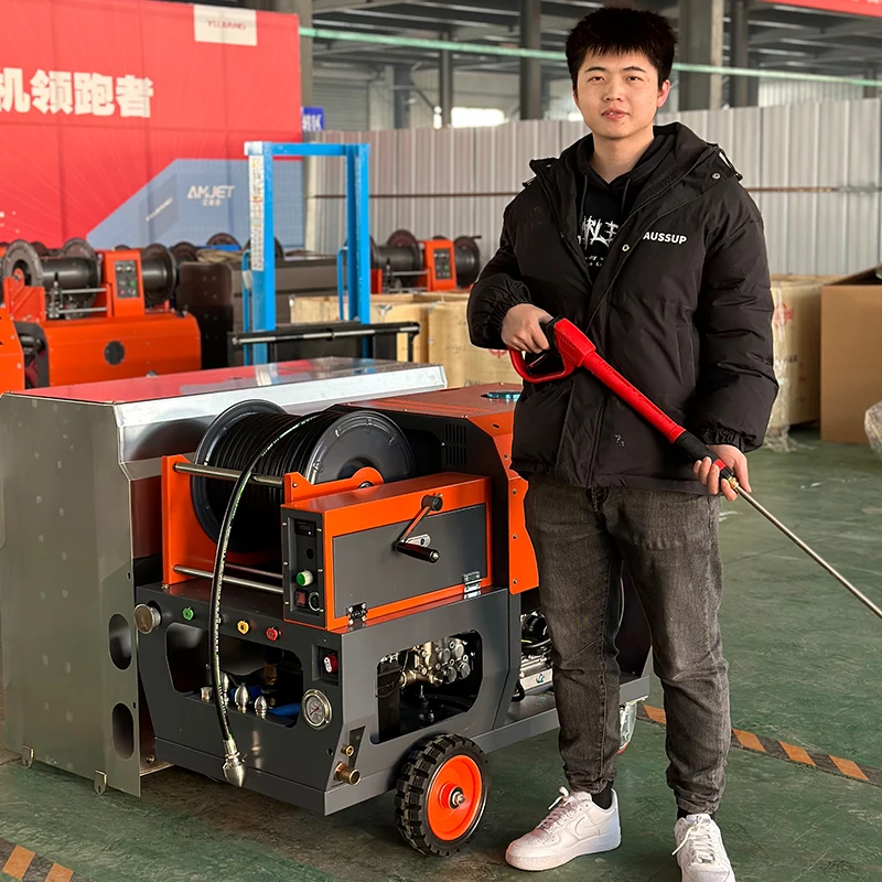2024 New customized side hose reel 70lpm 200bar drain jetting machine Italian AR pump Mobile with wheels sewer cleaner