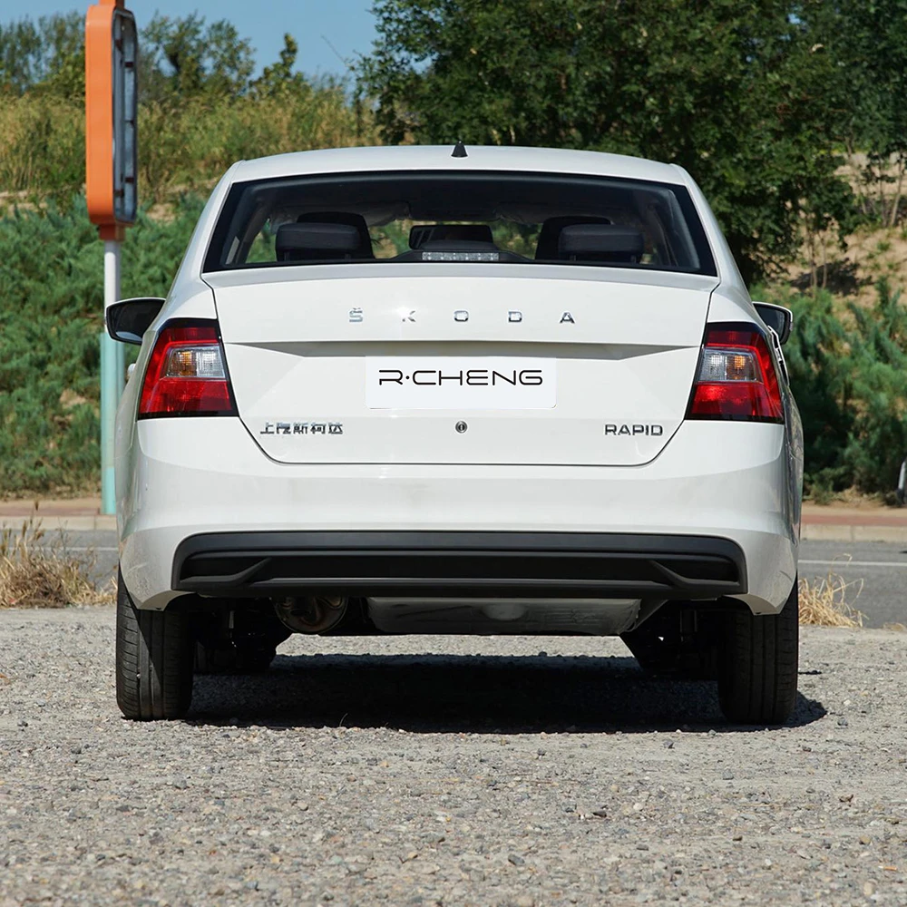 Дешевая цена 2025 новый автомобиль скоростные седаны 1 5 л сиденья бензиновые автомобили по низкой цене