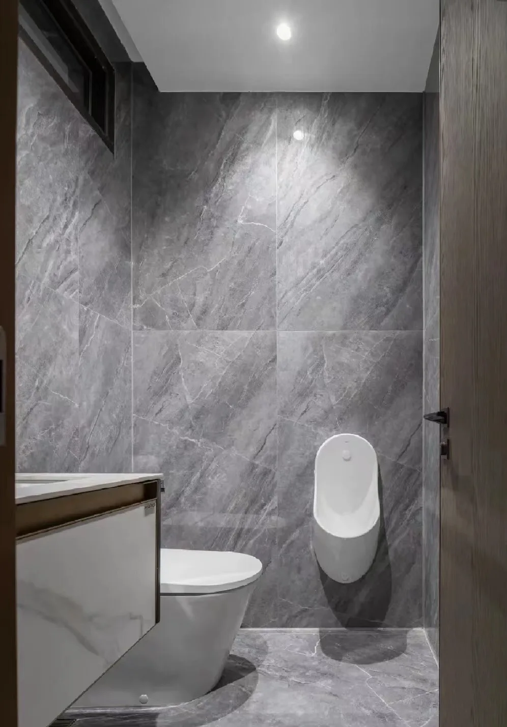 2023 AXENT Automatic Public WC Toilet  Wall Mounted Ceramic Automatic Wall Mounted Water-saving Ceramic Auto Sensor Urinal