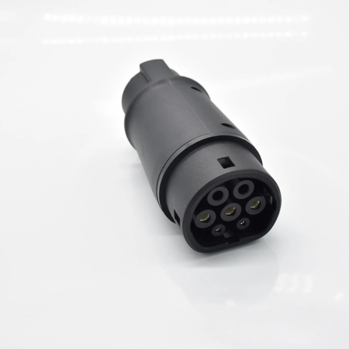 Новый черный переходник SAE J1772 на IEC 62196 16A 32A тип 1
