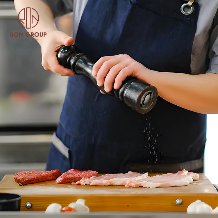 Hot Sale Cooking Tool Creative Mill Manual Restaurant Salt Spice Black Manual Grinding Seasoning Bottle Pepper Grinder