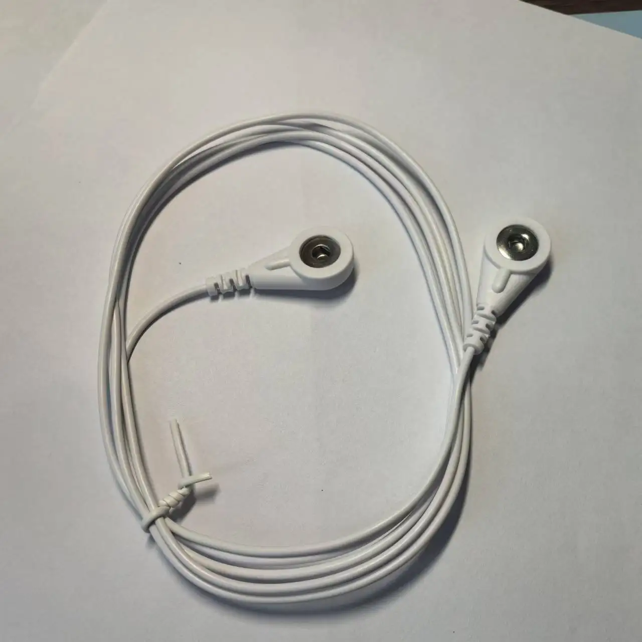 Anti-Static ESD Grounding Cable White One Meter Cord With Double Snap For Earthing Grounding Pillow Case