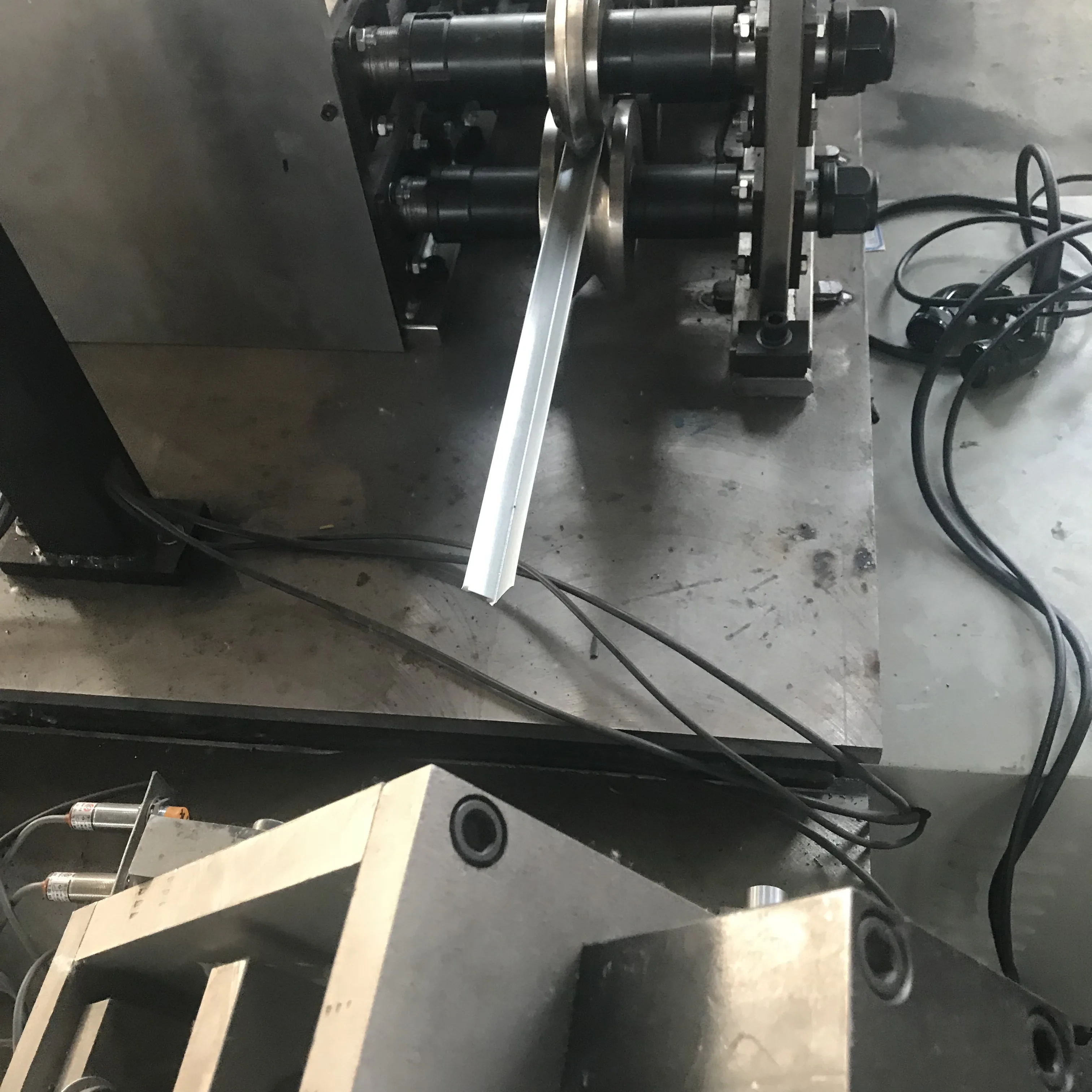 Galvanized C U  Light Gauge DryWall Channel Track Truss Two In One Double Row Light Gauge Steel Roll Forming Machine