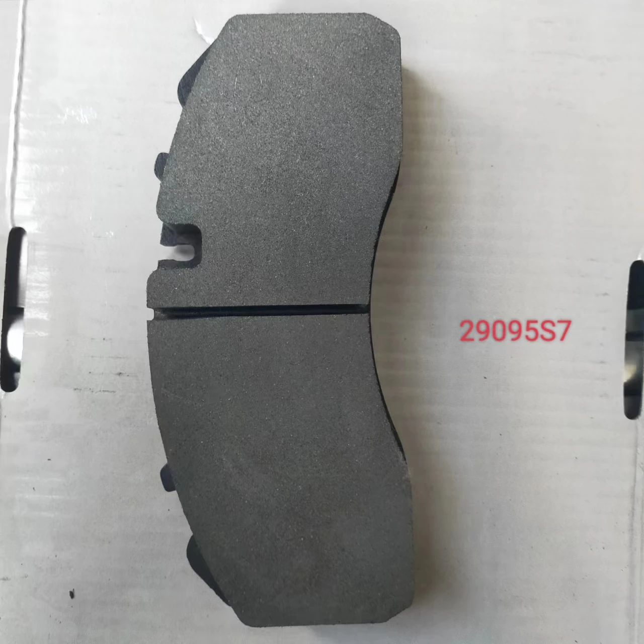 Promotion on Excellent Heat Dissipation Fast Response Non-Asbestos Disc Brake Pads 29095 DAF for Mercedes Benz Truck