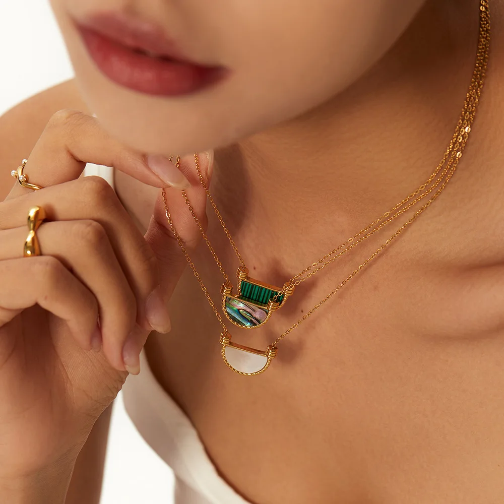 Best Selling Products PVD Gold Waterproof Stainless Steel Geometric Puka White Shell Necklace