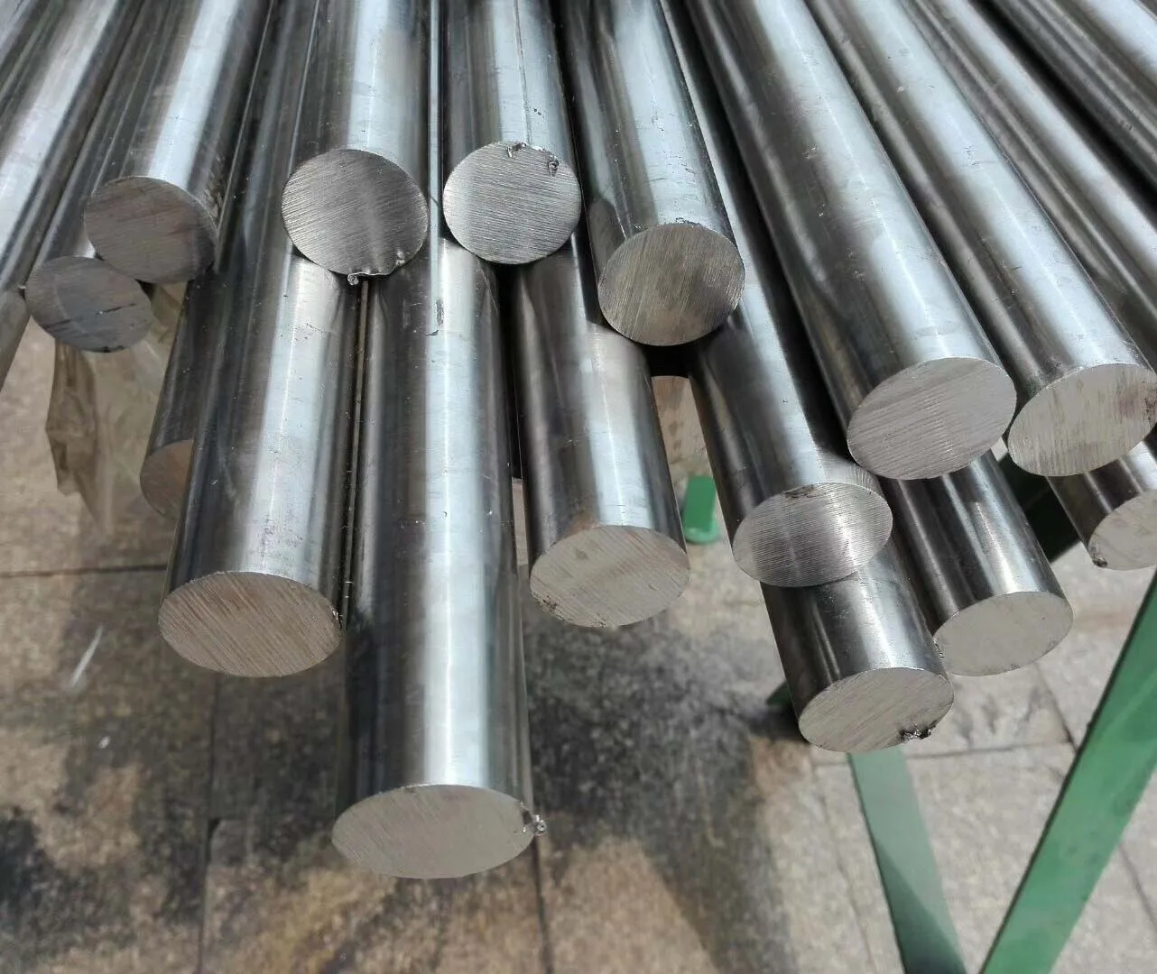 Factory Price For Construction Building Materials Stainless Steel Rebar  Sheet G.I.Coil ASTM 5MM