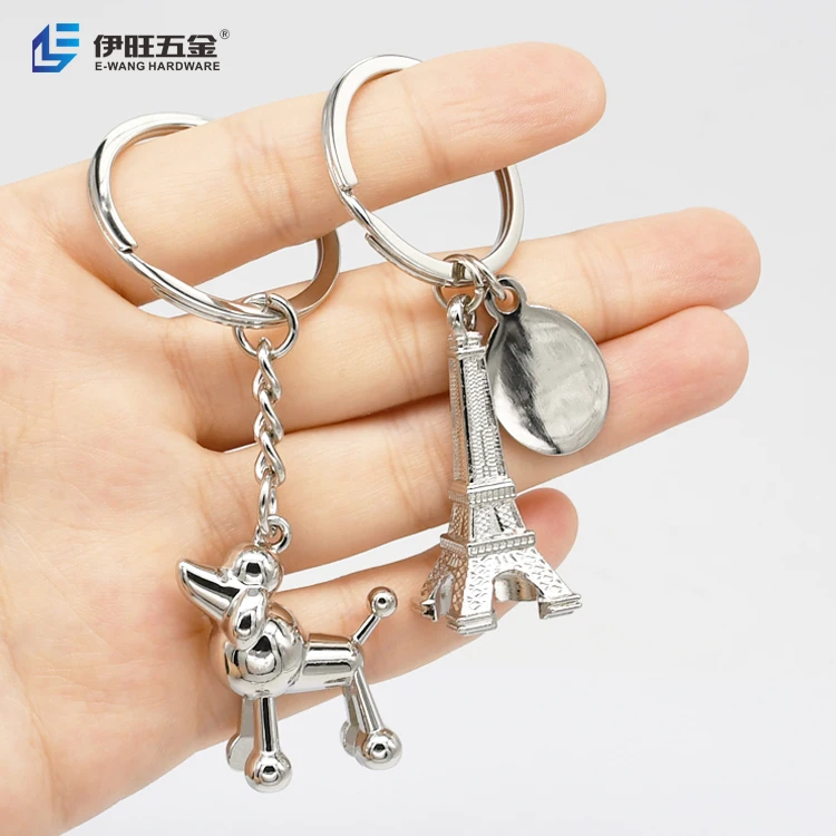 YIWANG New Design Metal French Paris Tower Keychain Souvenir Gift 3D Eiffel Tower Keychain Dog Puppy Keyring