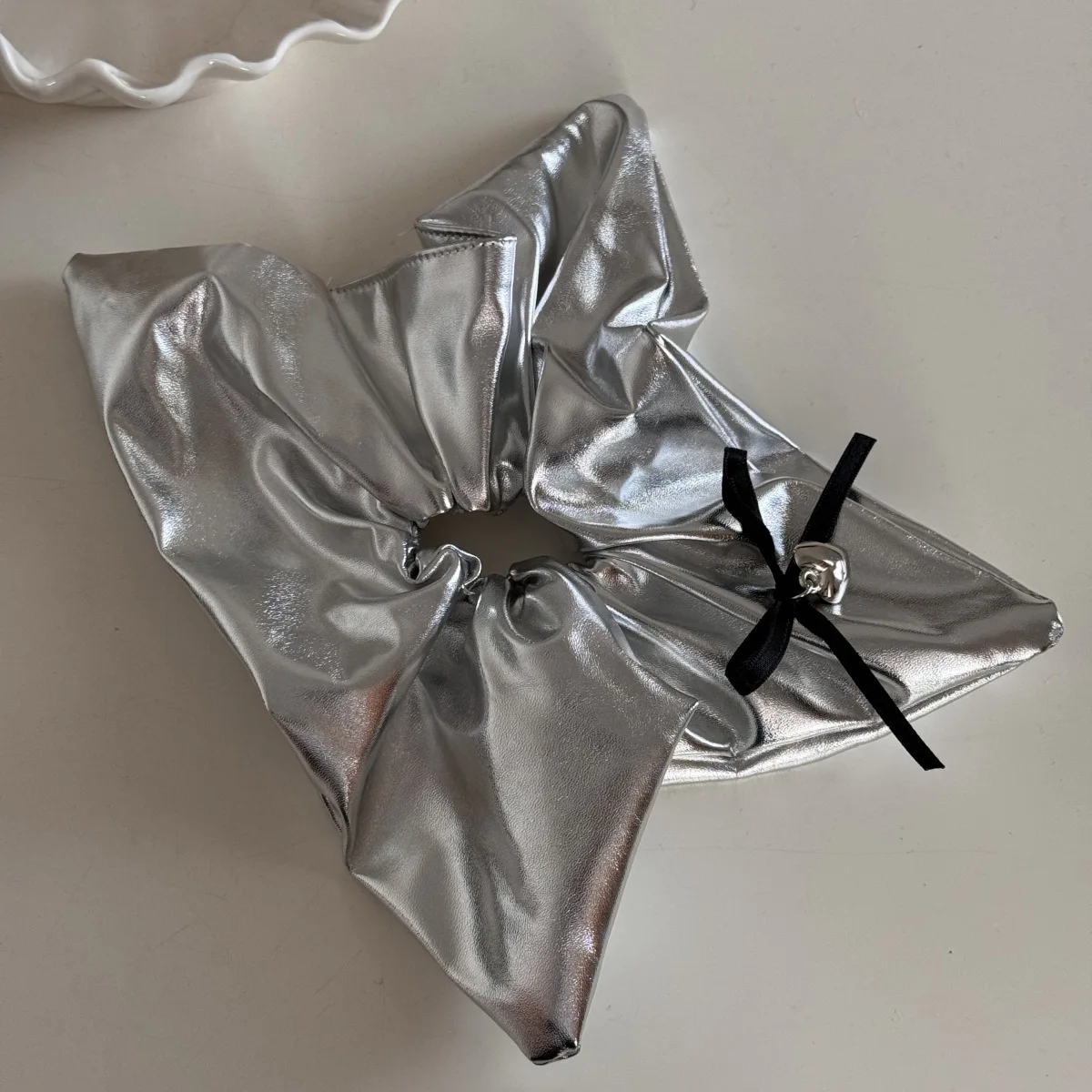 Glossy Black/Silver Color PU Leather Square Shaped Hair Scrunchies Cool Girls Hair Accessories Hair Ties with Heart Charm/Bow