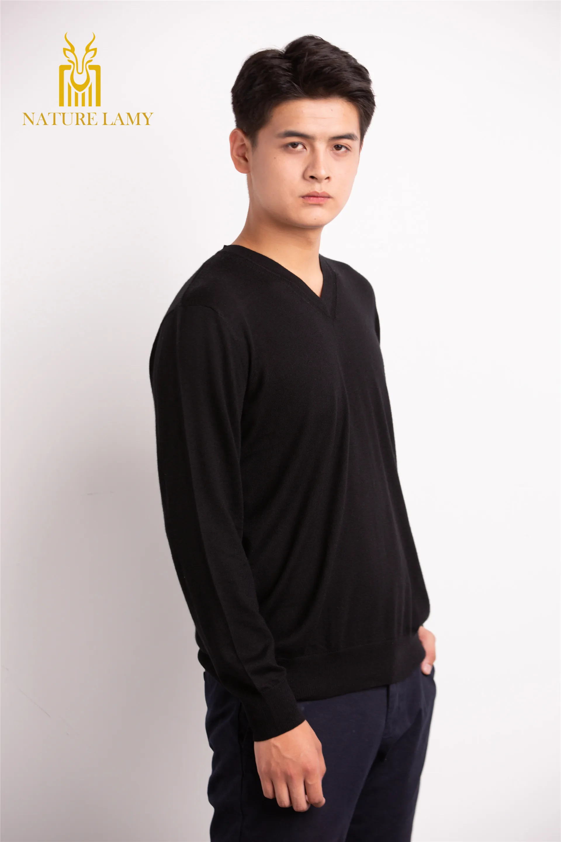 2024 Factory hot wholesale  Man V neck long sleeve  in high quality machine knitted cashmere sweater
