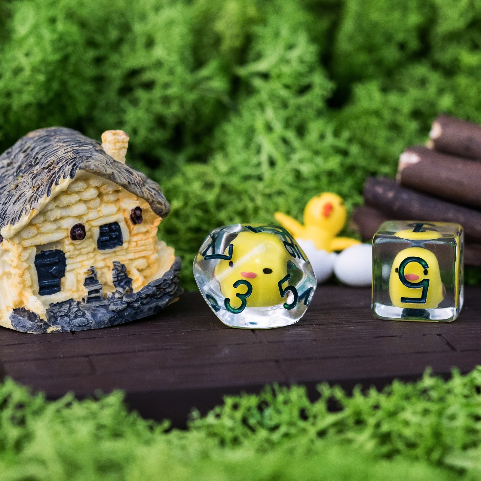 Udixi Plastic Polyhedral custom logo rpg dungeons and dragons d&d resin Chicken Family dice game set