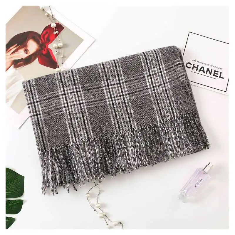 
New designer trendy custom fashion Polyester brushed large plaid scarf Warm ladies scarf designer scarf styles 
