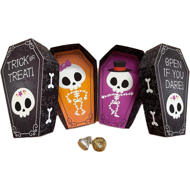 Custom recycled Halloween Horror coffin cardboard box Large coffin-shaped spider skeleton hand Horror candy gift box