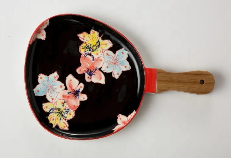 
Nordic handpainted Kitchen Restaurant Plates handpainted porcelain food dish with bamboo handle 