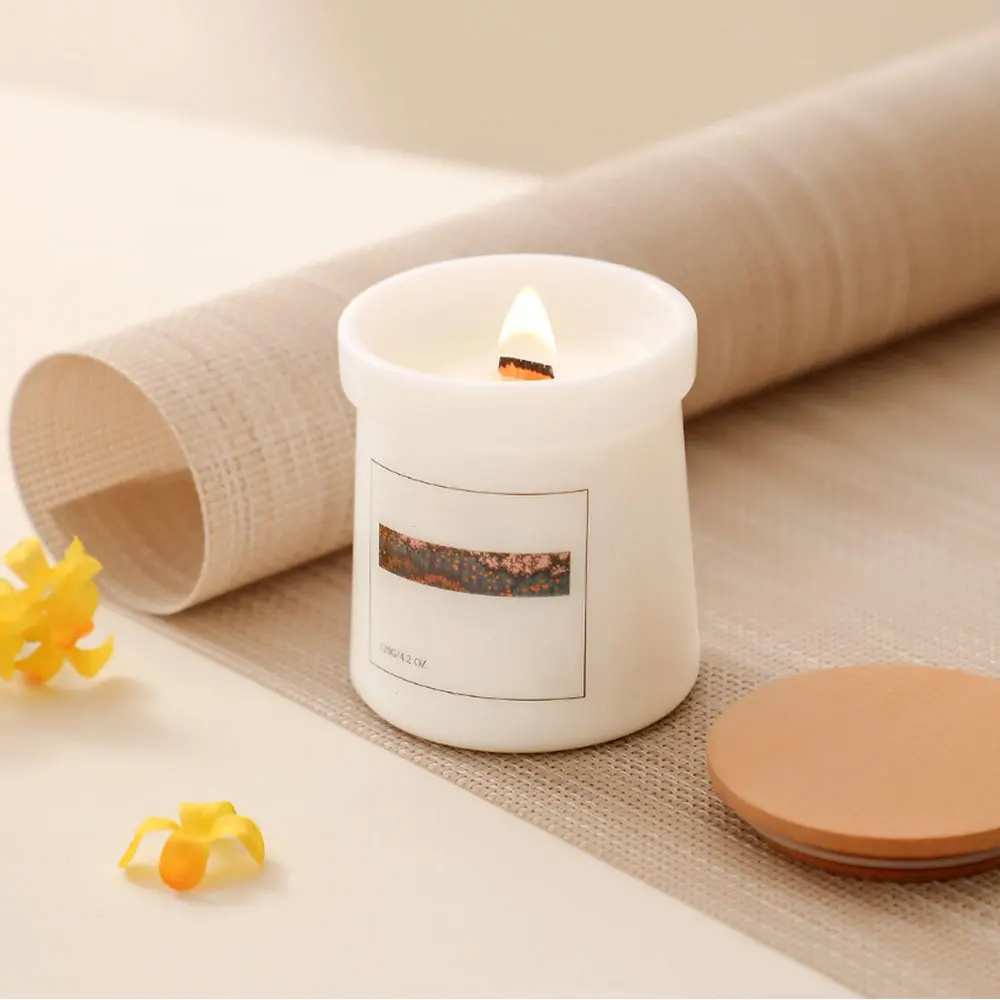 Luxury 60% Sandalwood and Pear Soy Wax Aromatherapy Scent Candle Wholesale Scented 10oz Candles for Resale