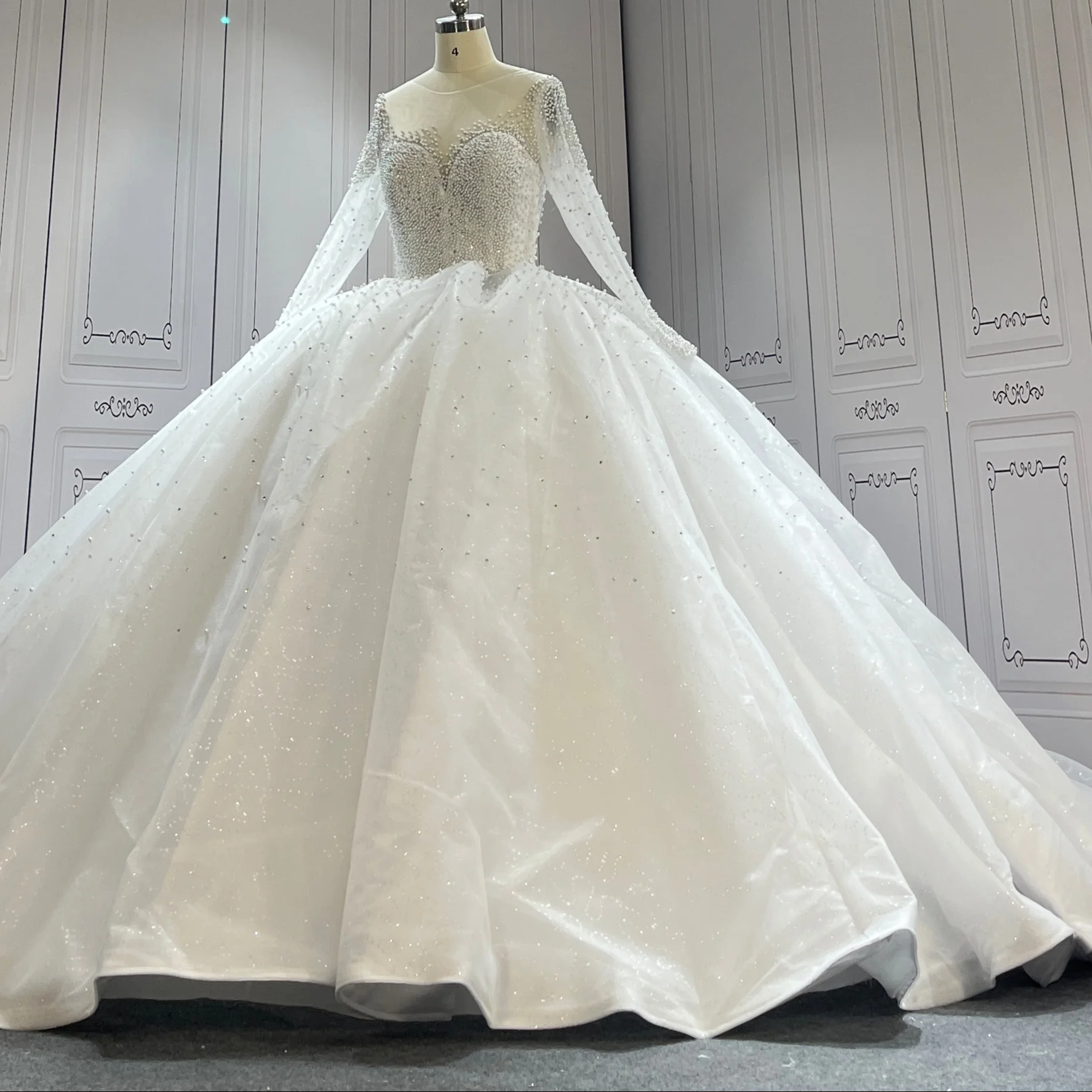 Sweetheart Neckline Vestido De Fiesta Largo Elegante 2022 Bride White Plu Bridal Crystal Wedding Dress Plus Size Long Sleeve
