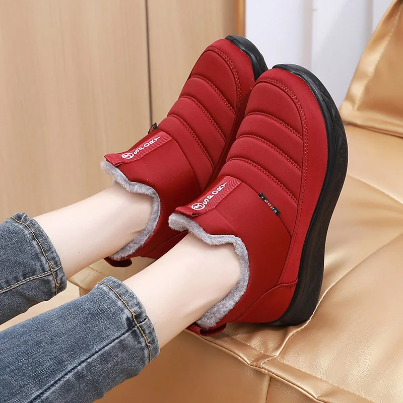 2021-Warm winter cotton shoes for women with cashmere old Beijing cloth shoes old snow boots soft sole non-slip mother shoes