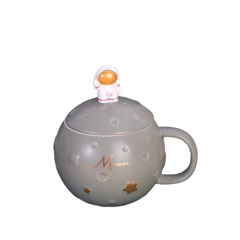 Personalized Creative Planet Cup Astronaut Astronaut Gift Ceramic Mug With Lid Spoon