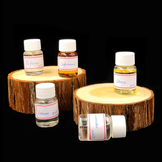 candle fragrance oil.jpg