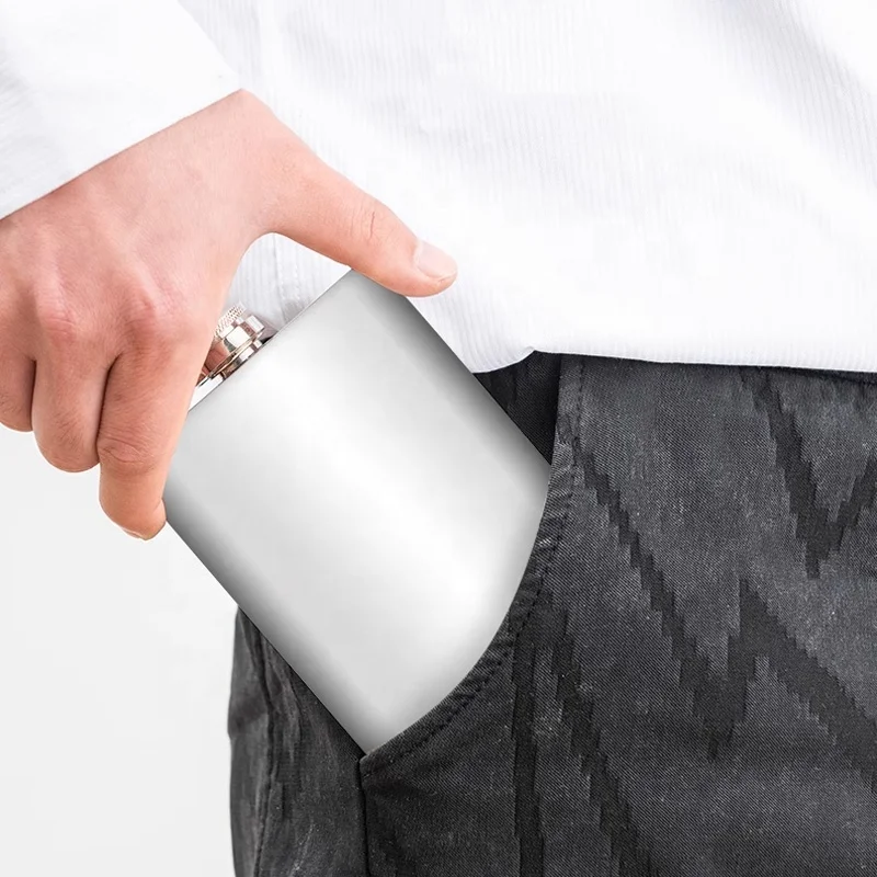 Wholesale personalised 6oz metal stainless steel whisky hip flask mini pocket leather whiskey flask gift set alcohol flask