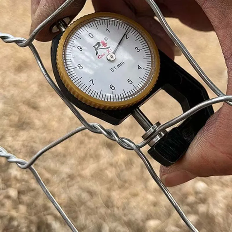 Metal Netting Galvanized Hexagonal twisted wire mesh fence for cattle sheep household breeding chicken duck isolation Farm fence