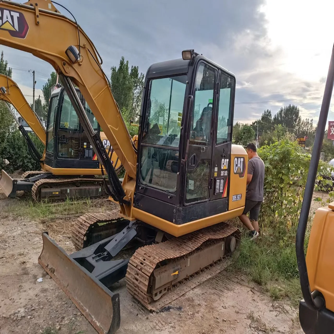 Used Excavator Cat 305.5 Hydraulic 305.5e2 Original Mini crawler digger ready to work great condition