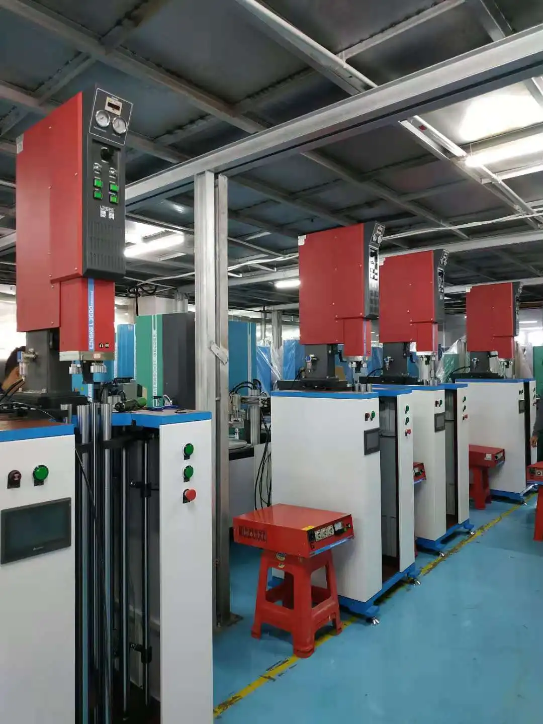 Ultrasonic Plastic Welding Machine for cross fan blower equipped