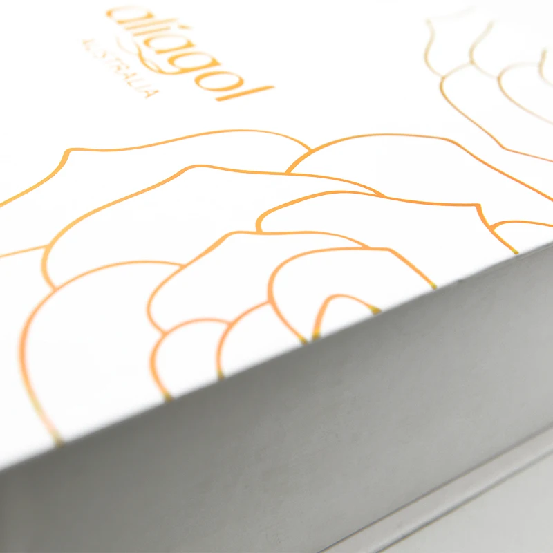 custom luxury flip top cardboard black paper Magnetic gift box packaging with Insert Cardboard Magnetic Paper Gifts Box