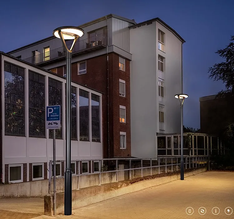 IP66 Parking Lantern Post Solar Garden Light 20w 25w 30w Solar Garden Fence