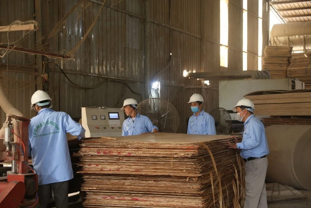 High quality, competitive price black/brown film faced plywood for construction