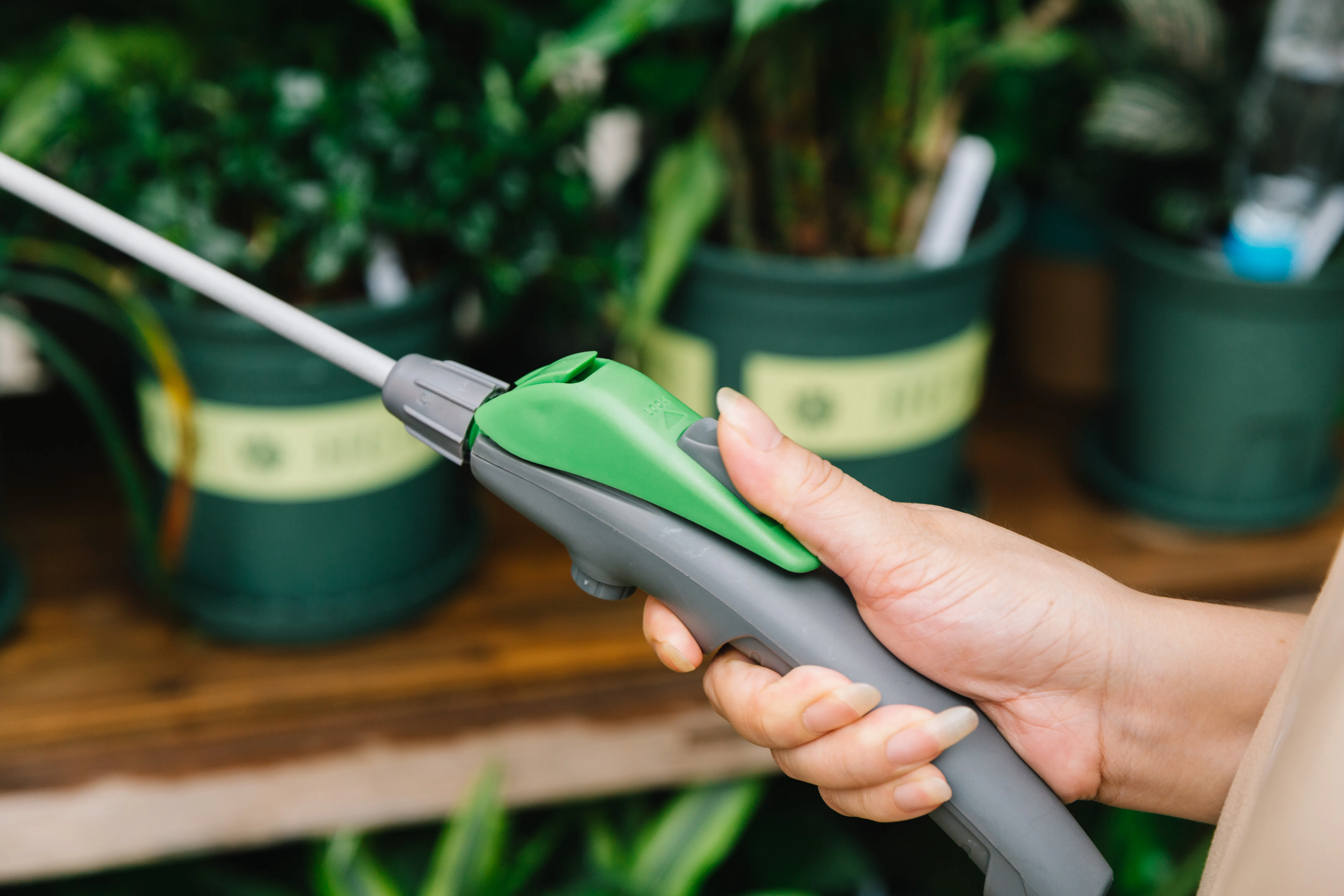RUIPU 5L/8L Single Shoulder Safety Pressure Relief Plastic Spray Kettle for Agricultural and Garden Use