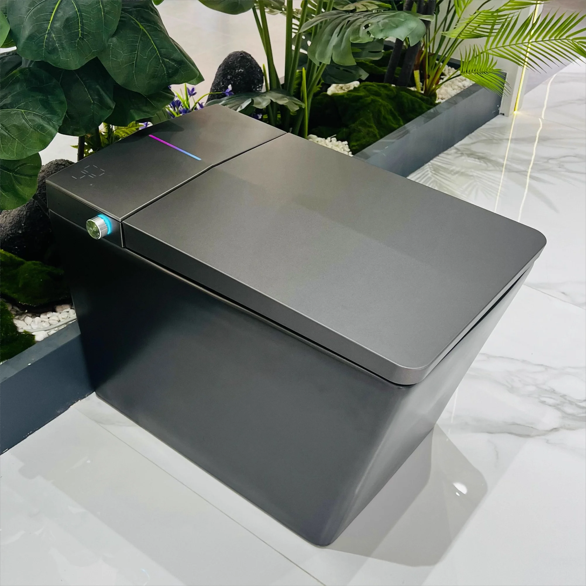 Напольный керамический унитаз с дистанционным управлением