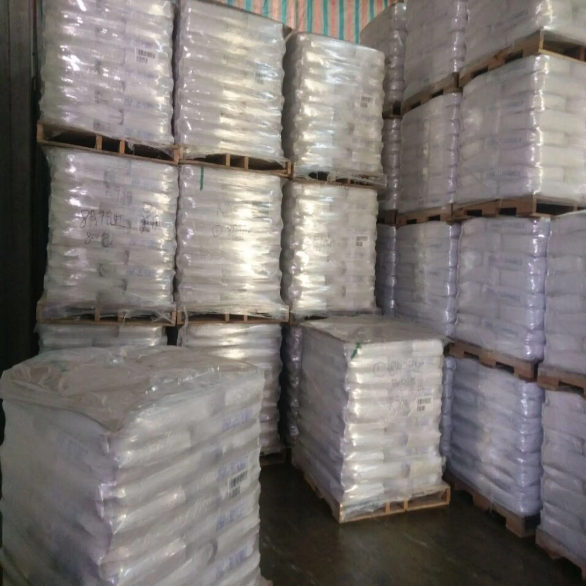 Cosmetic Grade Iron Oxide Red, Titanium Dioxide, Mica Powder coating: triethoxycaprylylsilane