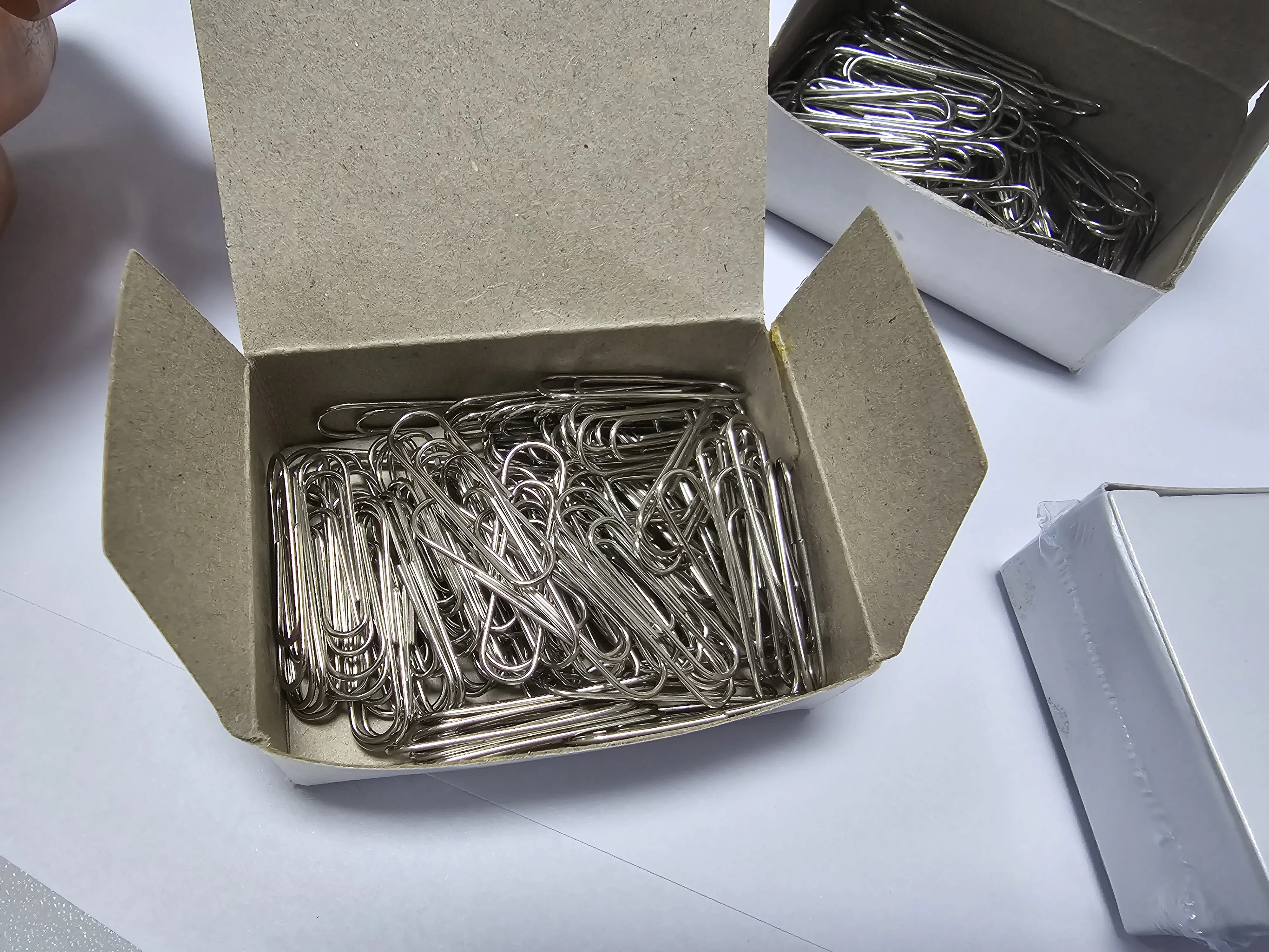 Promotion Price 28mm 100pc Flat round Silver Metal Paperclips Office Supplies Essential Paper Clips
