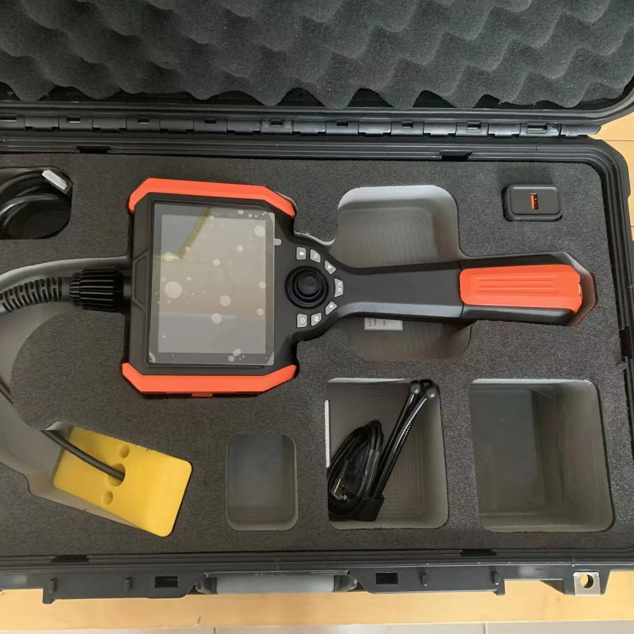 6m Long Cable Portable Industrial Video Snake Borescope endoscope SZW606J  with 6mm Diameter Lens, 5 Inch Monitor, 5 Times Zoom
