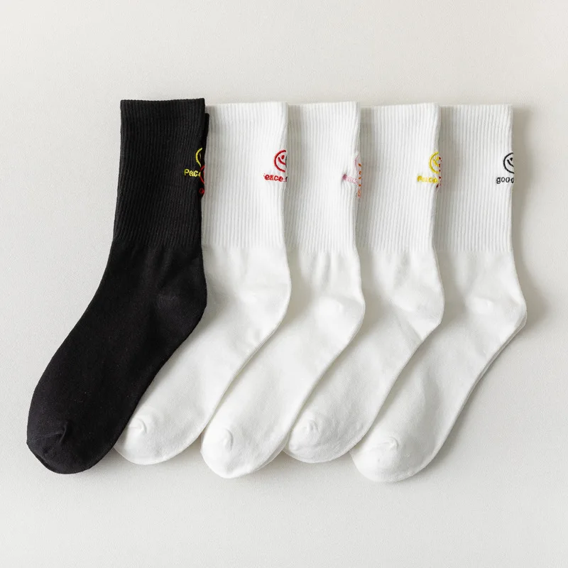
Free Sample Wholesale Pattern Embroidery Smile And Good Luck For Adult Unisex Woman Man Invisible Ankle Socks 