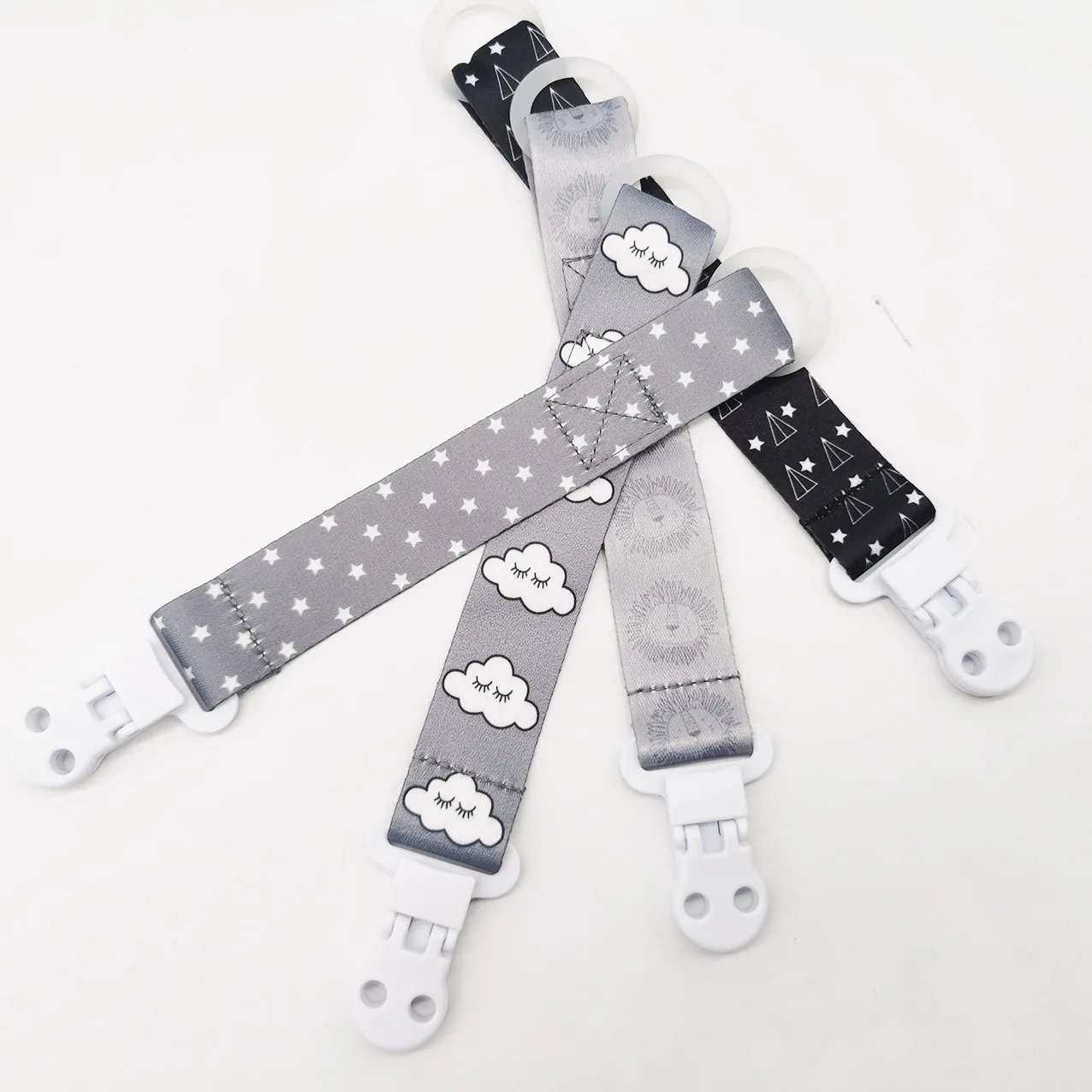 Factory Wholesale Baby Pacifier Clip Lovely Pattern Dummy Holder With Silicone Hole