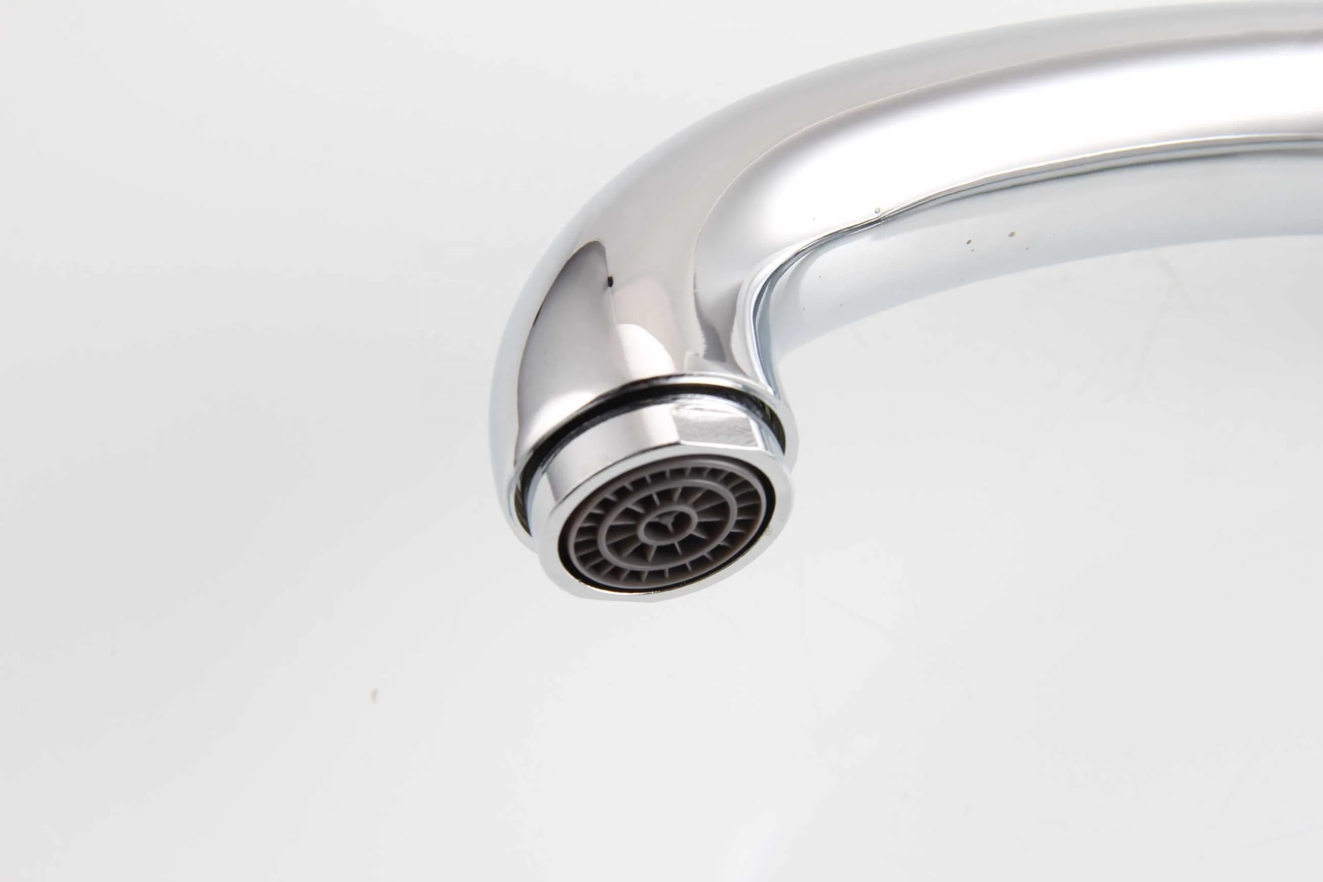 High Quality Brass Kitchen Deck Mounted Brass Material One Handle Sink Faucet