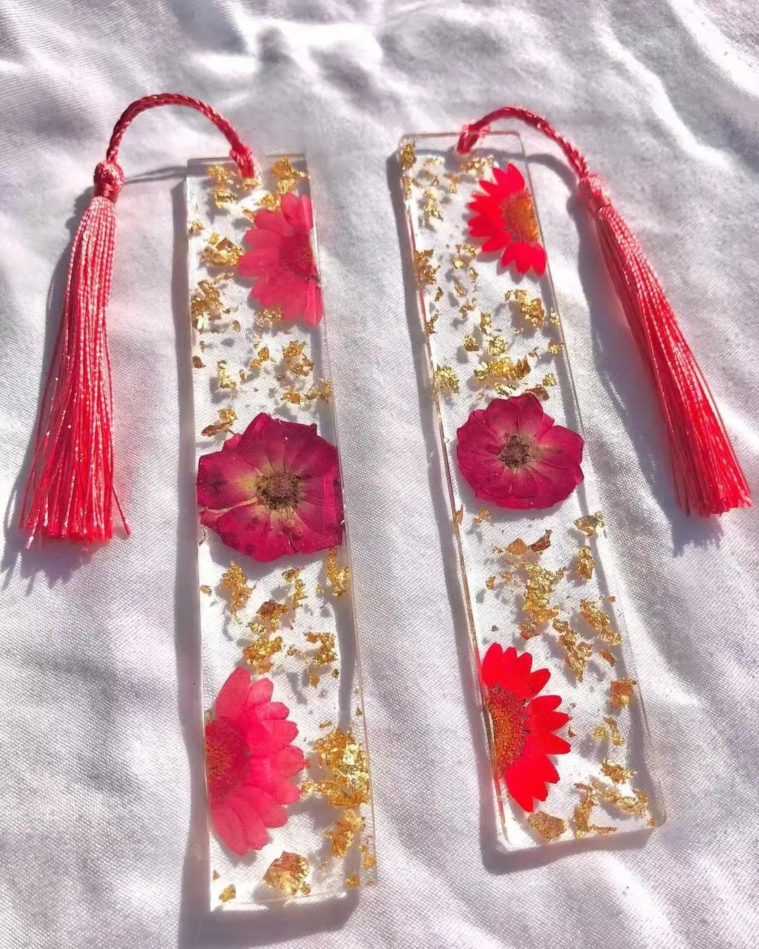 New Dried Flower Resin Bookmark Gift for School Kids Birthday Party Resin Crafts Floral Promotional Bookmarks for book reading