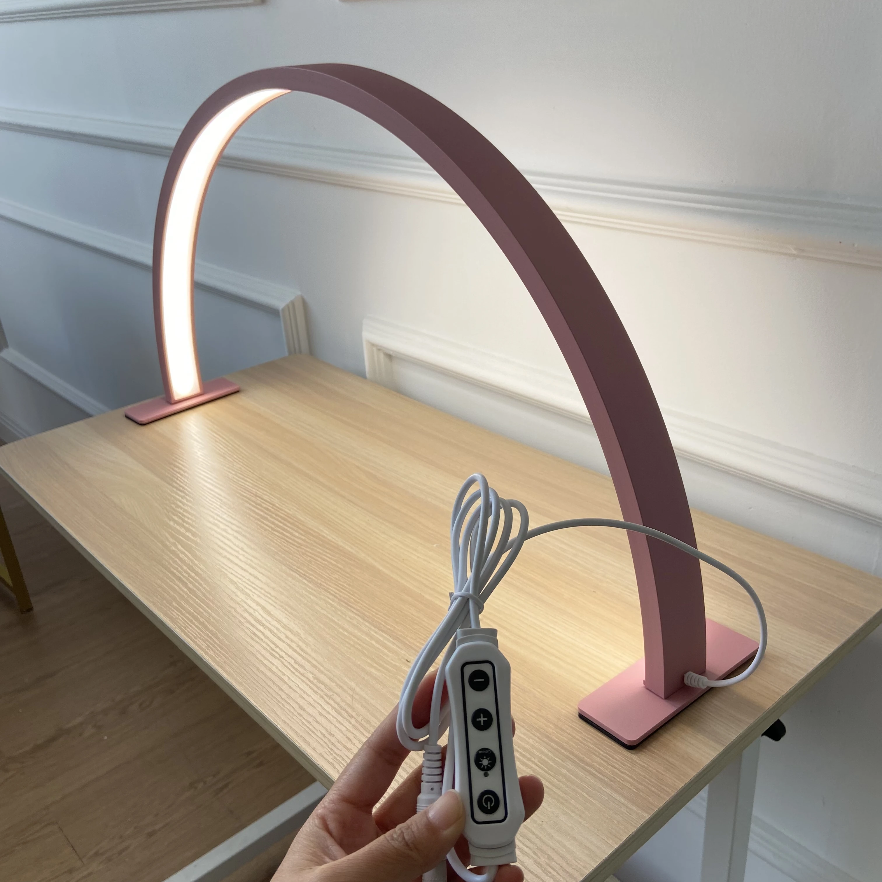 New Arc Eyelash/Nail LED Light Half Moon Lamp For Nails /Eyelash Beauty Salon Table Half Moon Eyelash Light Beauty Equipment