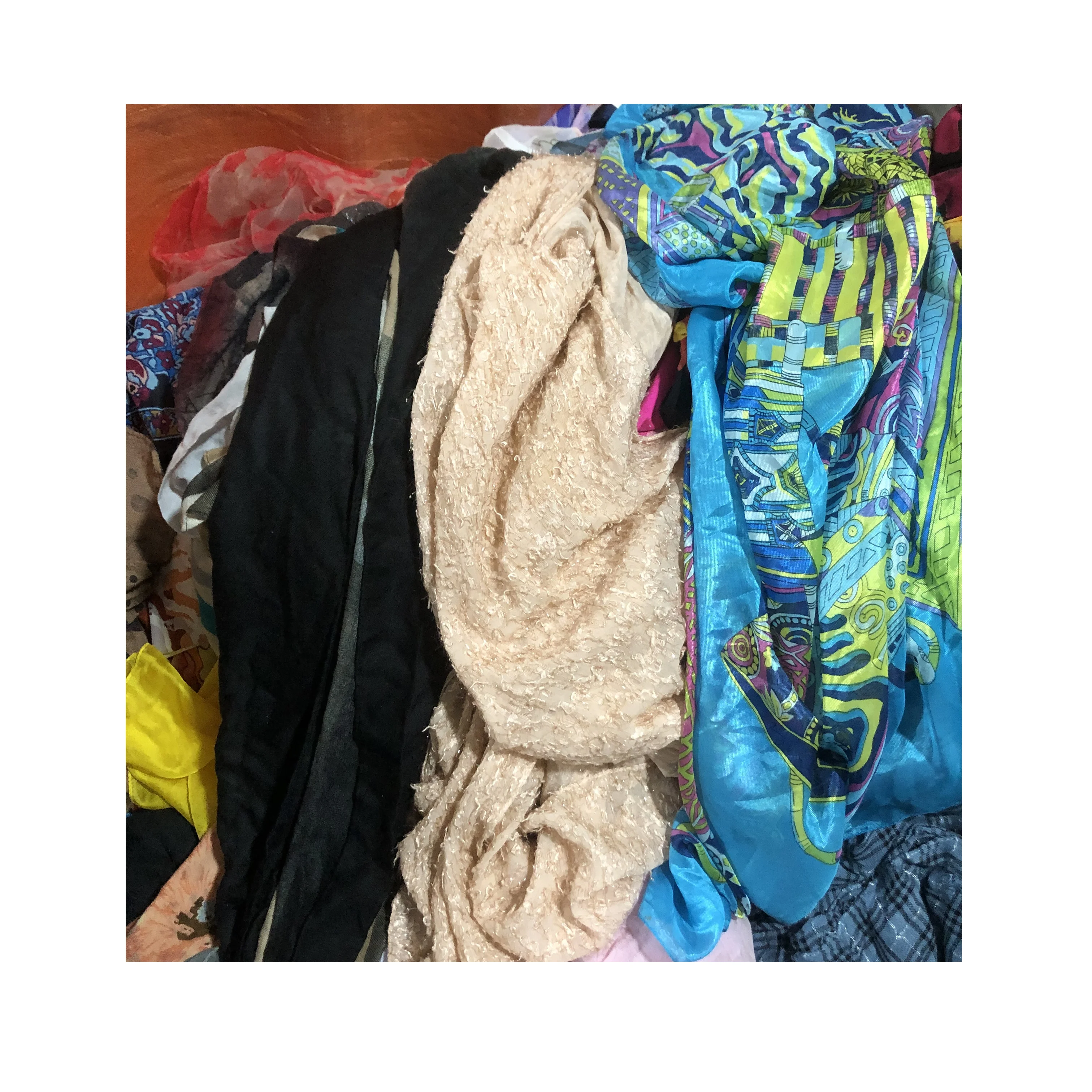 China wholesale best-selling 2nd clothing  preloved scarf mixed materials  used clothes bales