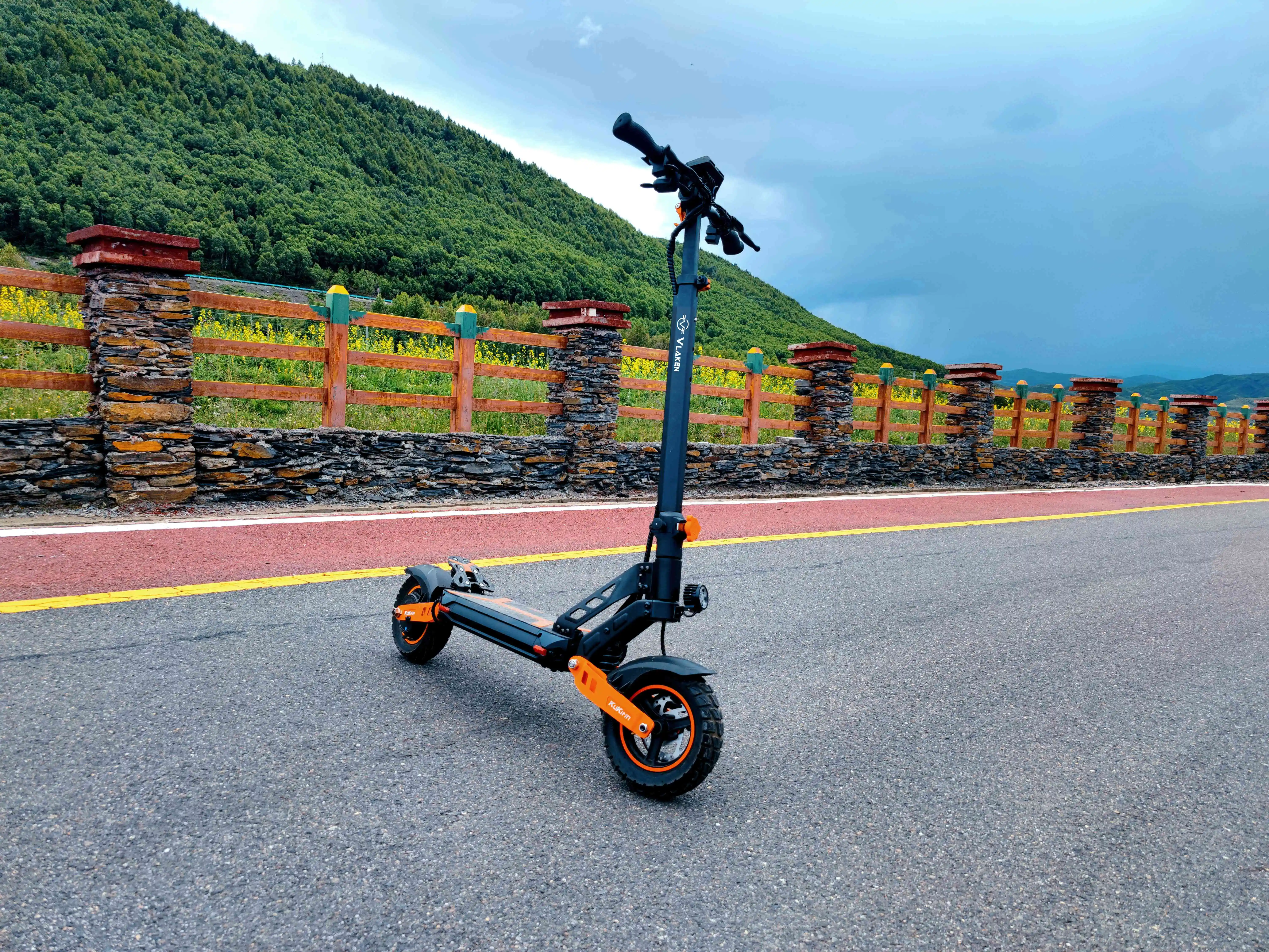 Unigogo Oem G2 Max 48V 600W 55Km/H Urban Two Wheels Small Folding Safety Electric Scooter For Adults