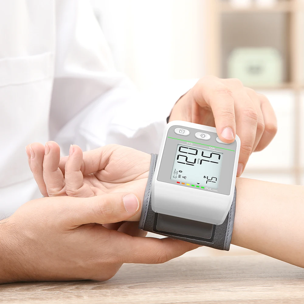 Medical Grade Wrist Blood Pressure Monitor Household Healthcare Devices CE MDR Approved