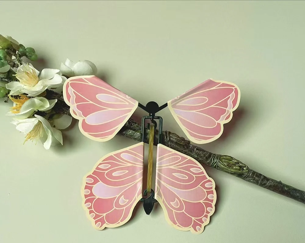 Fashion Creative Butterflies Kids Surprise Toy For Party Decoration Rubber Band Powered Wind Up Magic Fairy Flying Butterfly Toy
