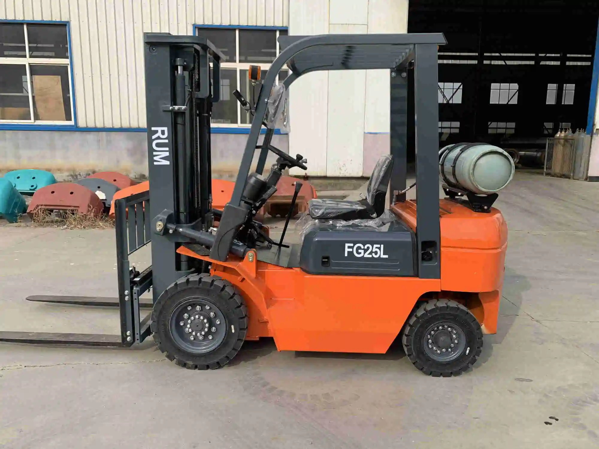 Propane forklift Nissan engine LPG Gas Fuel Fork lift 3-6 m lifting height 2.5 3 3.5 ton LPG forklift truck